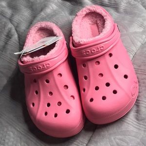 Pink Baya Lined Crocs😫